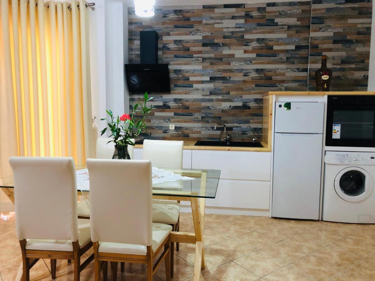 Flora Apartments ساراندا المظهر الخارجي الصورة