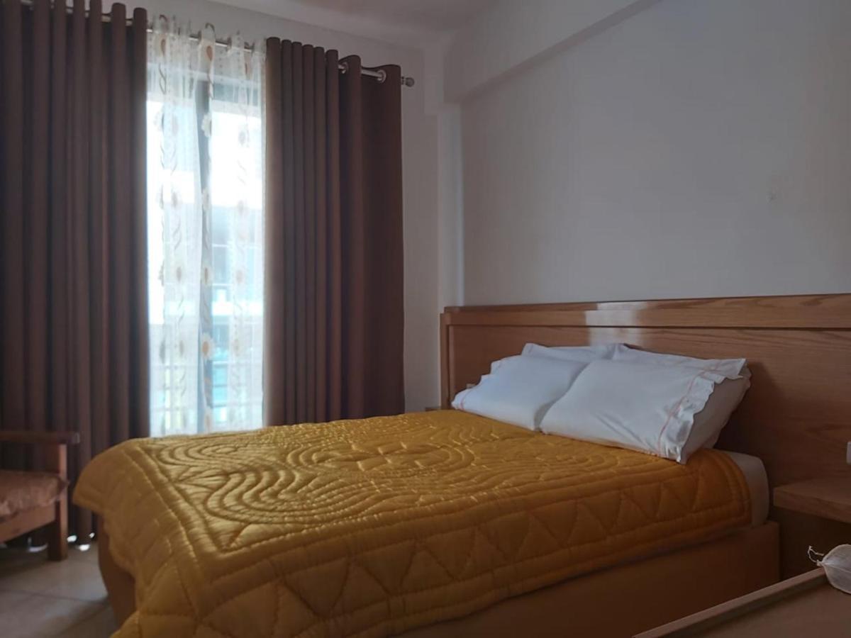 Flora Apartments ساراندا المظهر الخارجي الصورة