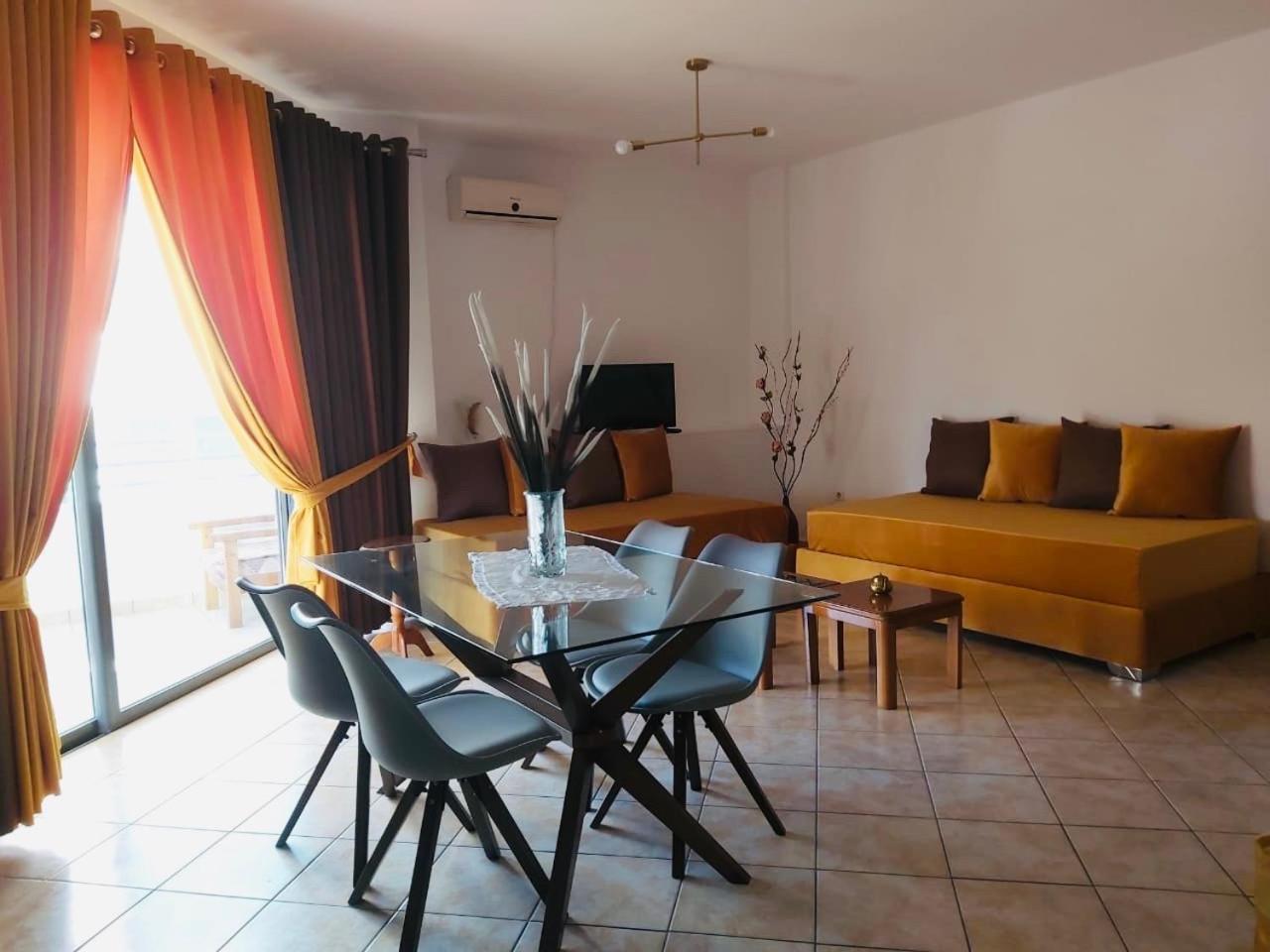 Flora Apartments ساراندا المظهر الخارجي الصورة