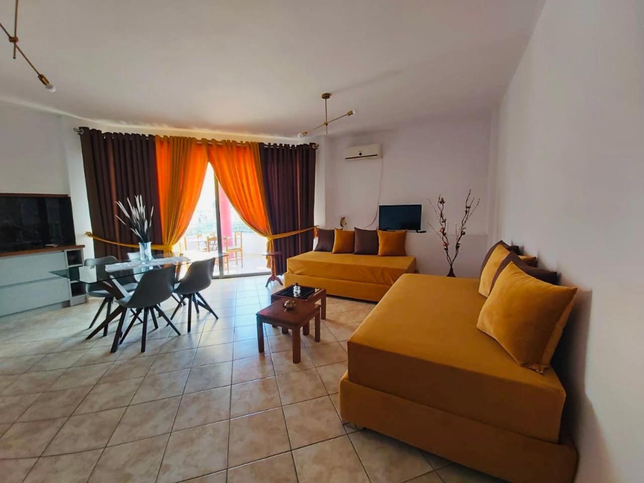Flora Apartments ساراندا المظهر الخارجي الصورة