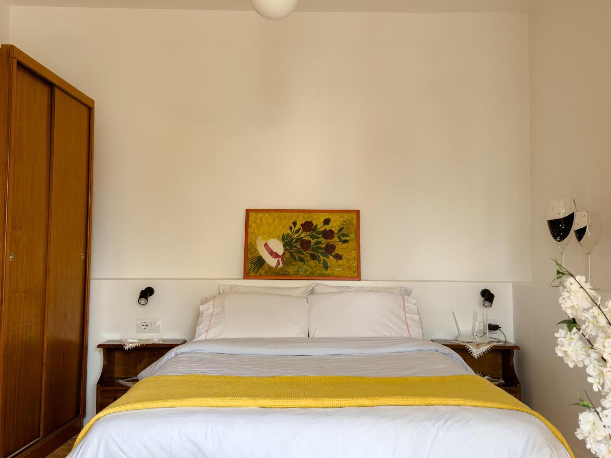 Flora Apartments ساراندا المظهر الخارجي الصورة