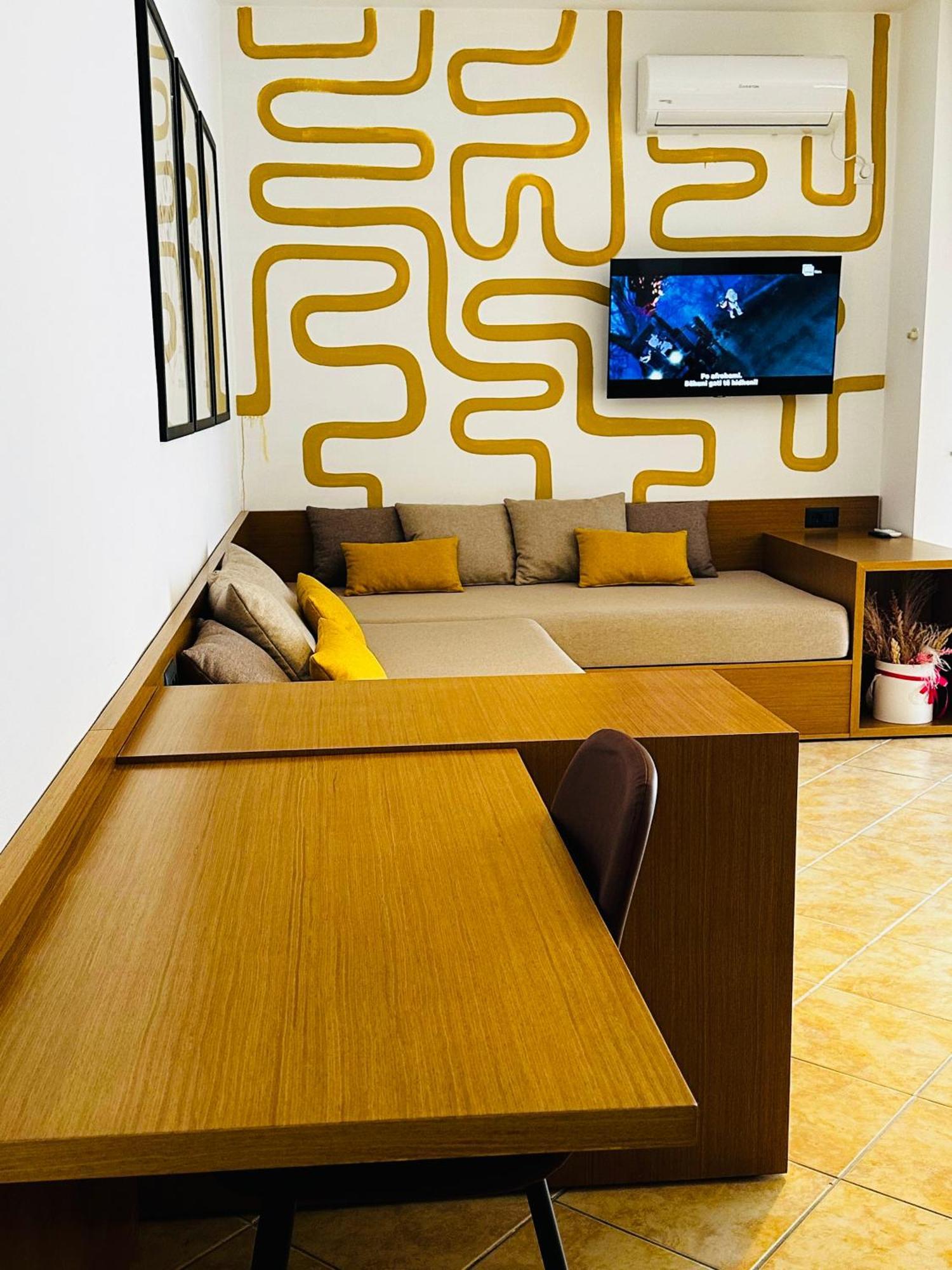 Flora Apartments ساراندا المظهر الخارجي الصورة
