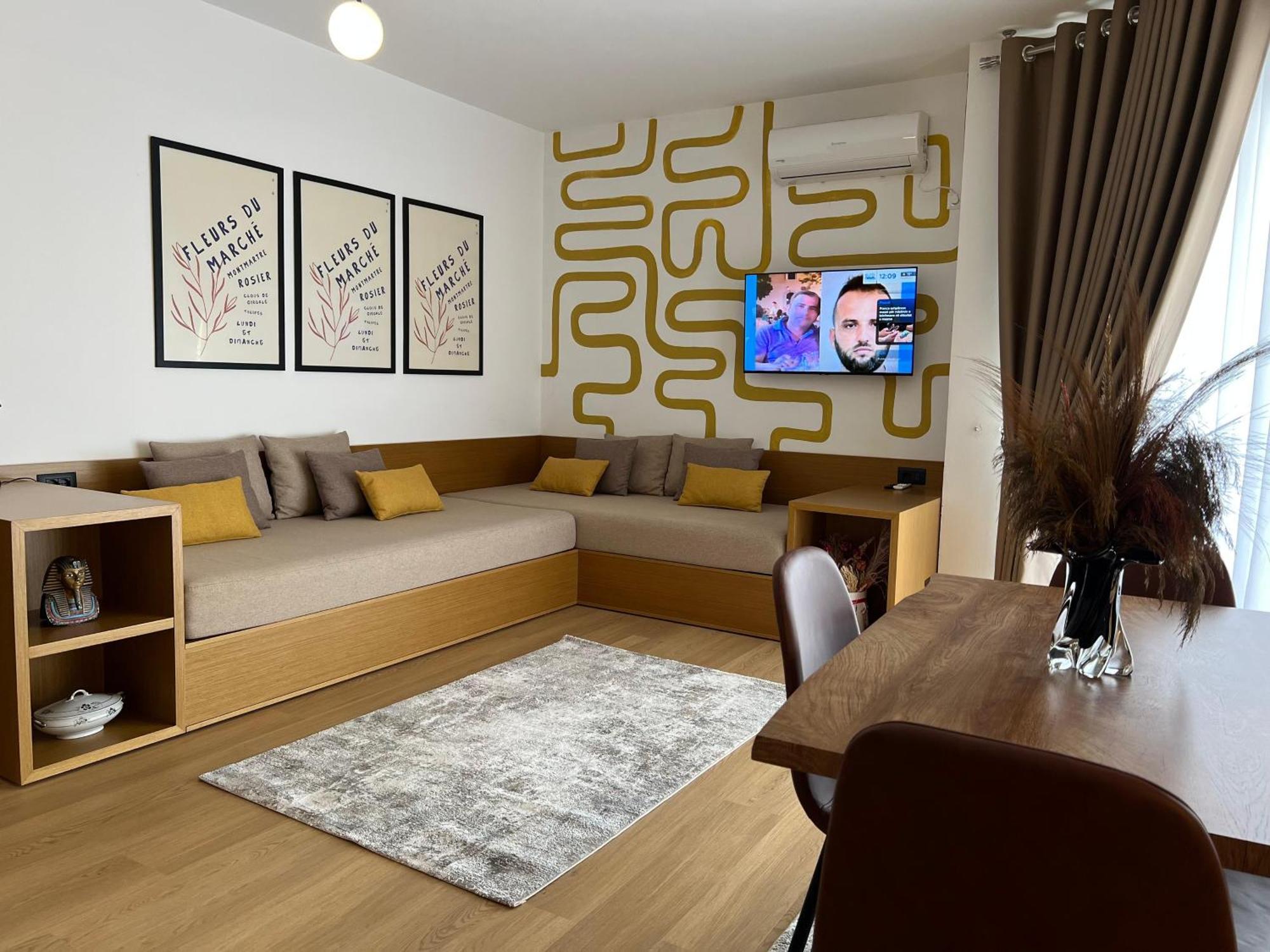 Flora Apartments ساراندا المظهر الخارجي الصورة