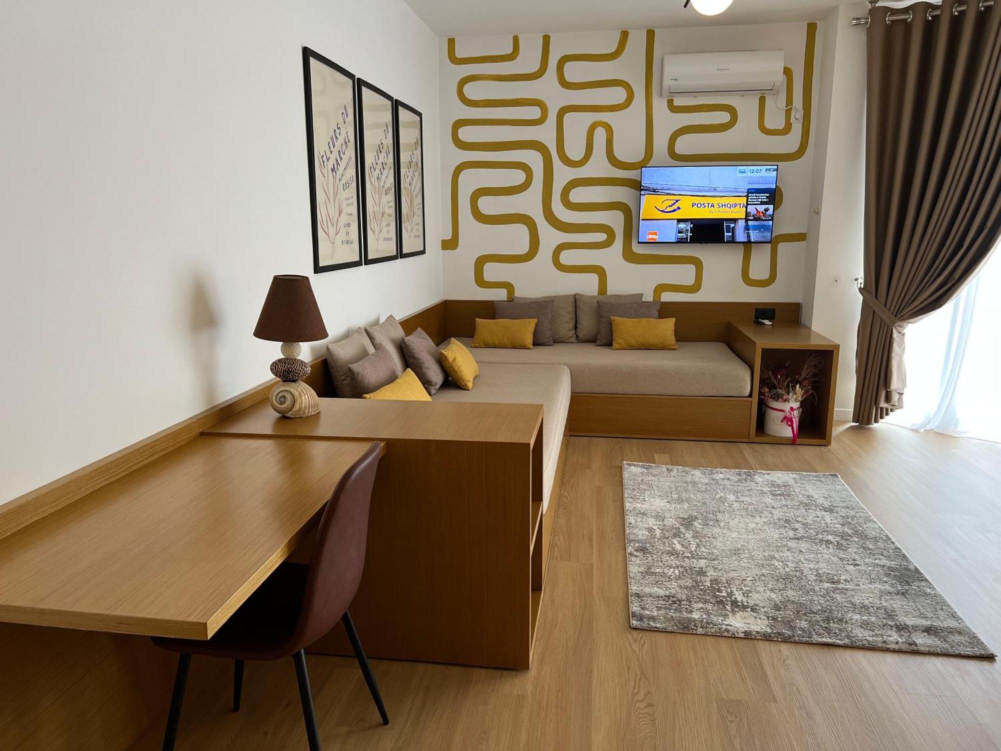 Flora Apartments ساراندا المظهر الخارجي الصورة