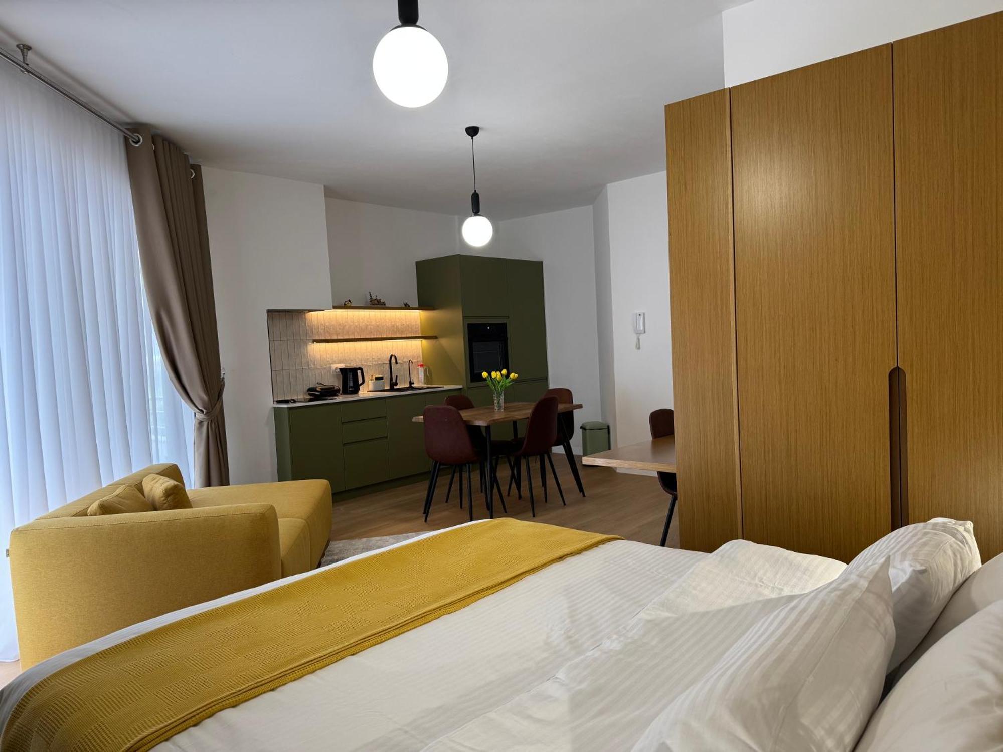 Flora Apartments ساراندا المظهر الخارجي الصورة