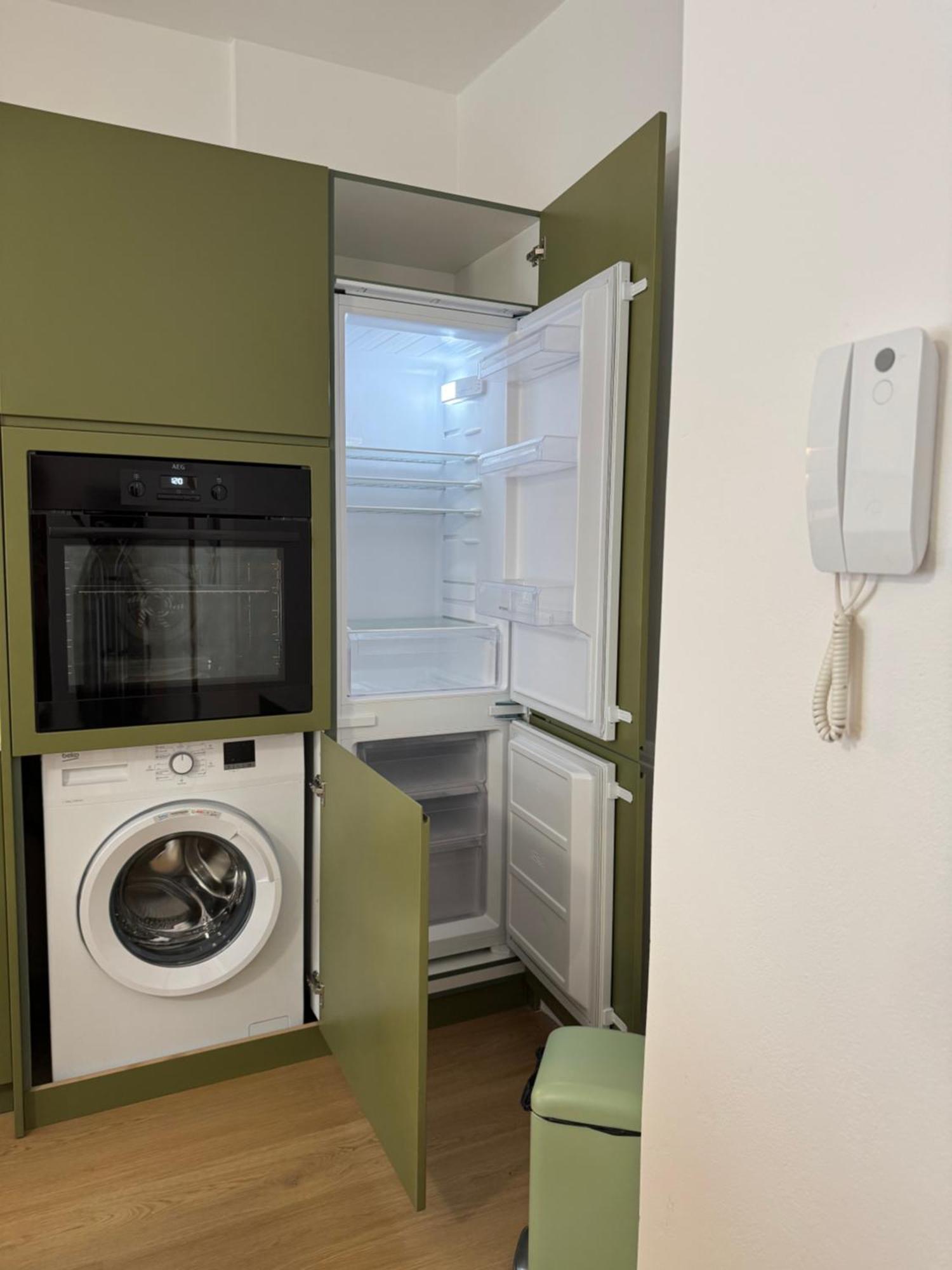Flora Apartments ساراندا المظهر الخارجي الصورة